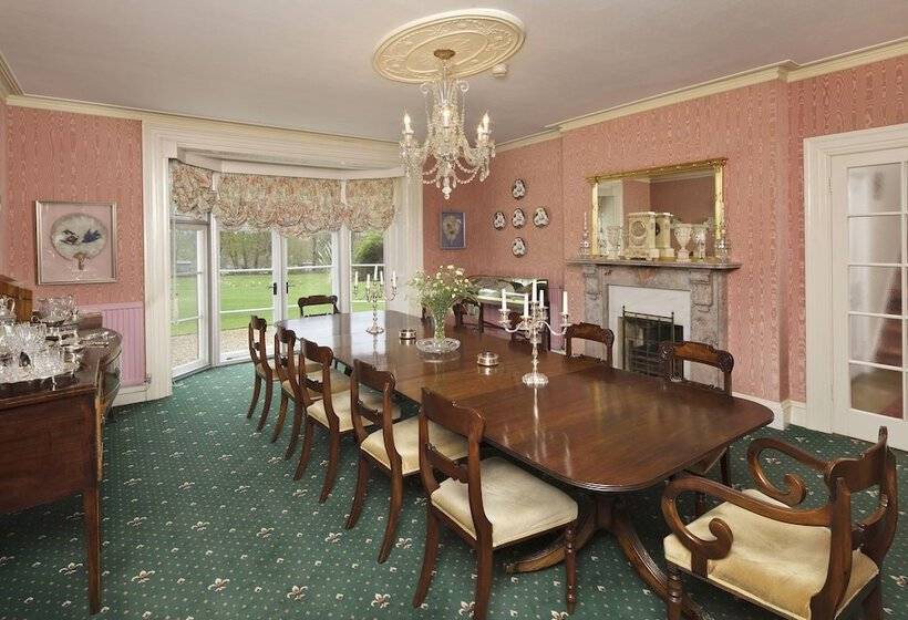 مبيت وإفطار Haughley House