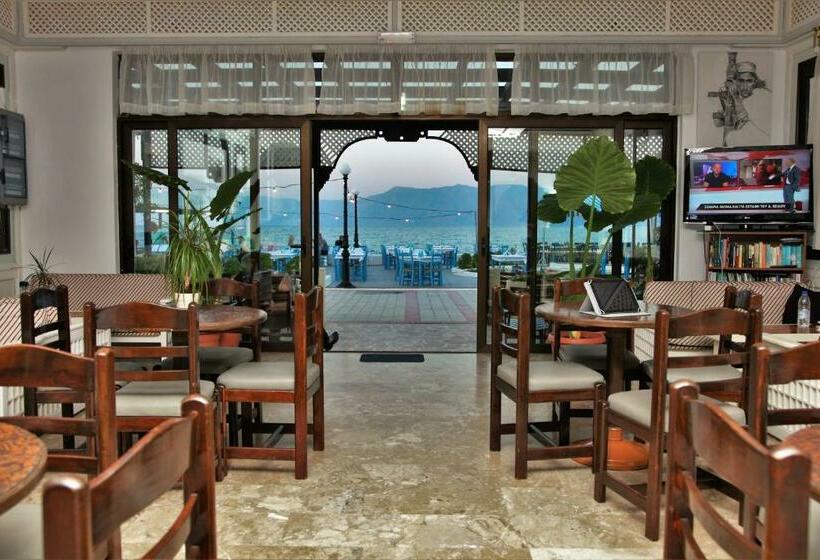 فندق Argo Papadakis