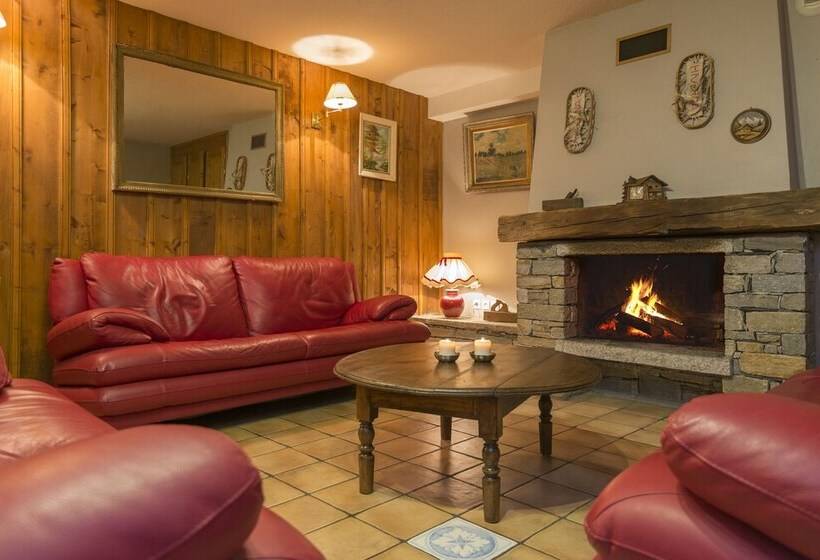 Отель Chalet Oliver By Skinetworks