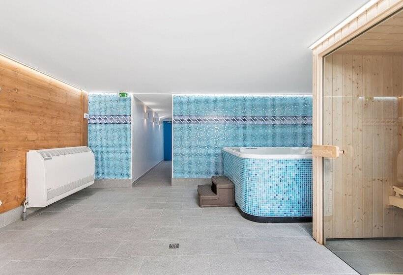 ホテル Chalet Oliver By Skinetworks