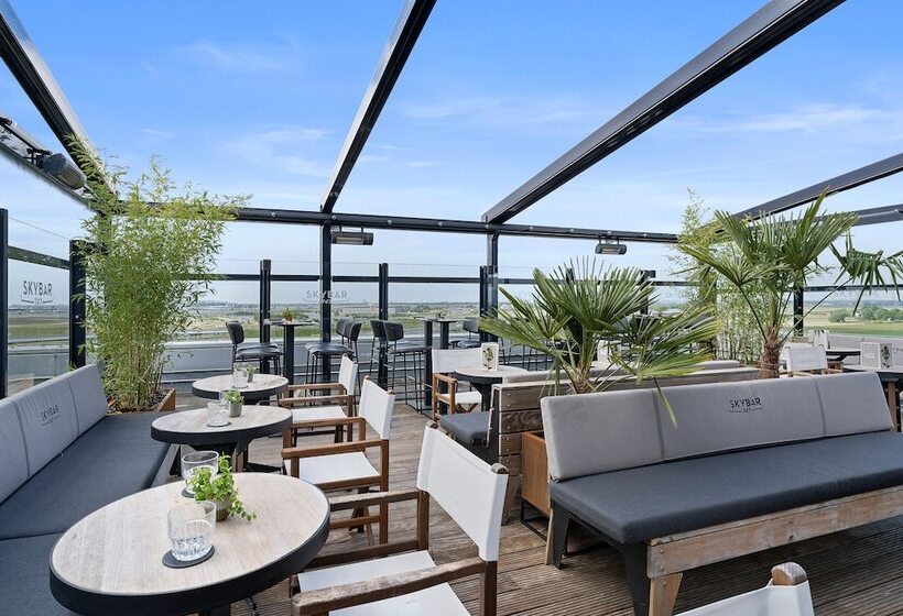 Corendon Apartments Amsterdam Schiphol Airport