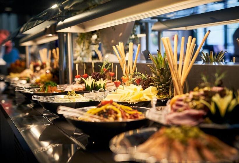 Corendon Apartments Amsterdam Schiphol Airport