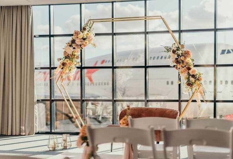 Corendon Apartments Amsterdam Schiphol Airport