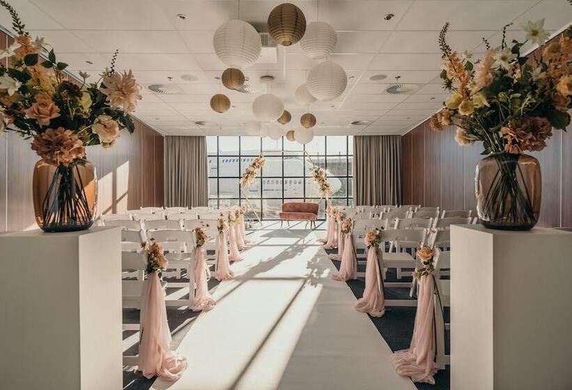 Corendon Apartments Amsterdam Schiphol Airport