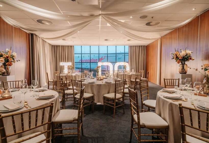 Corendon Apartments Amsterdam Schiphol Airport