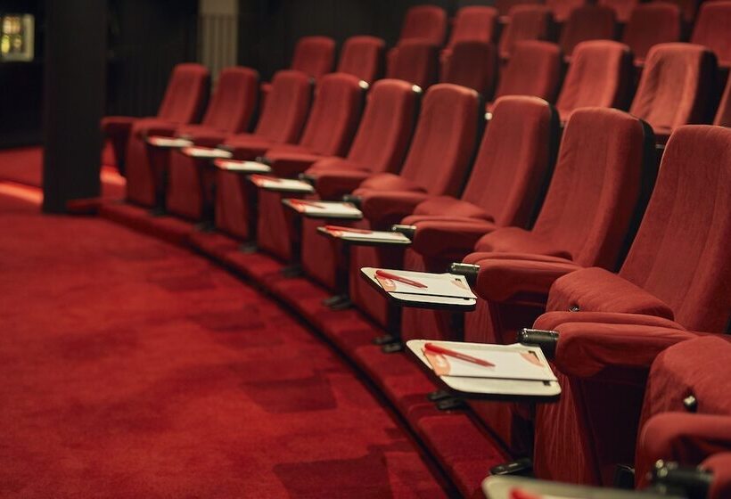 Corendon Apartments Amsterdam Schiphol Airport