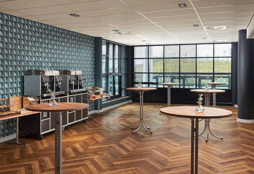 Corendon Apartments Amsterdam Schiphol Airport