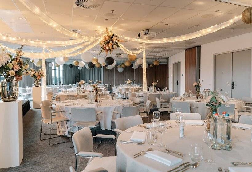 Corendon Apartments Amsterdam Schiphol Airport