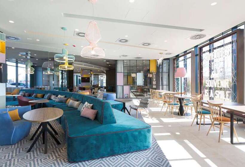 Отель Hampton By Hilton Krakow Airport