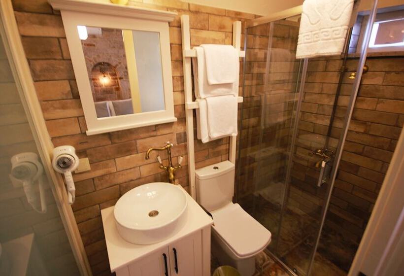 فندق Lunaria Guest House