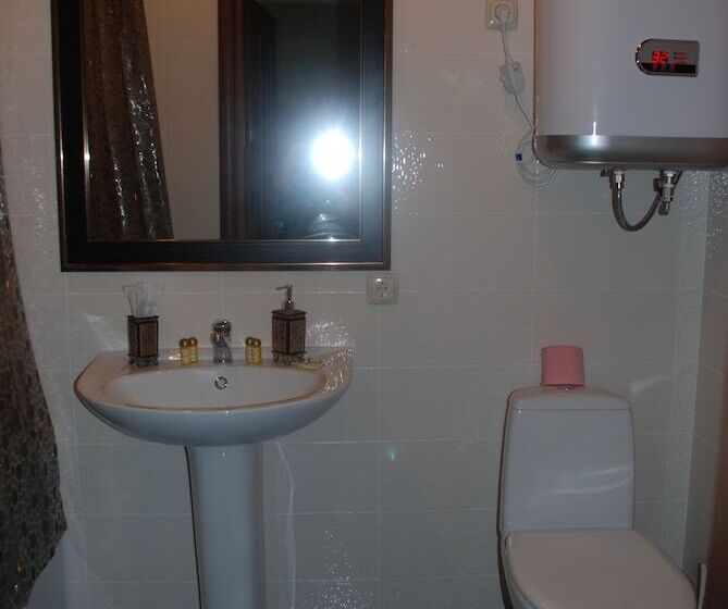 בית מלון כפרי Noen