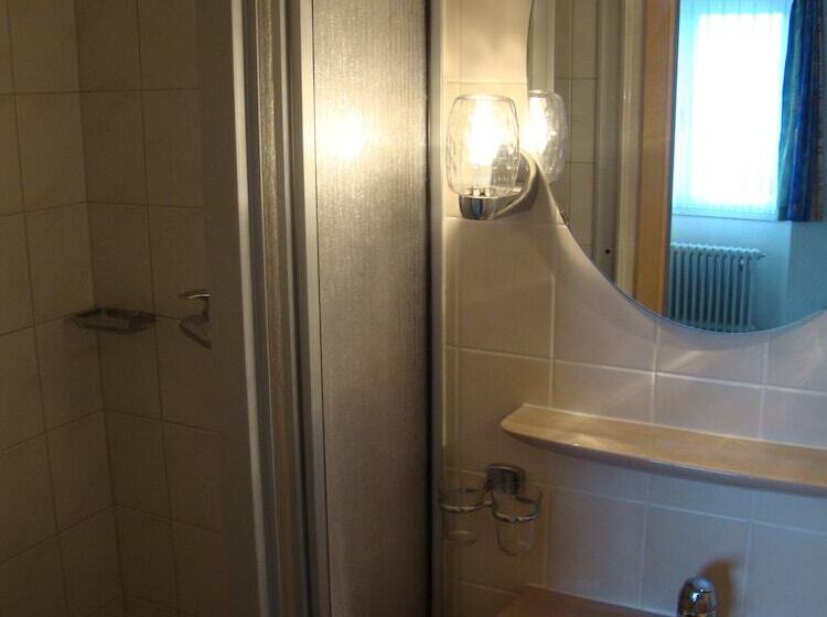 ホテル Garni Mittenwald