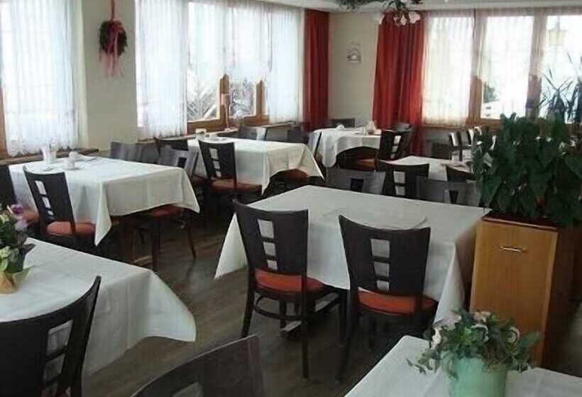 ホテル Garni Mittenwald