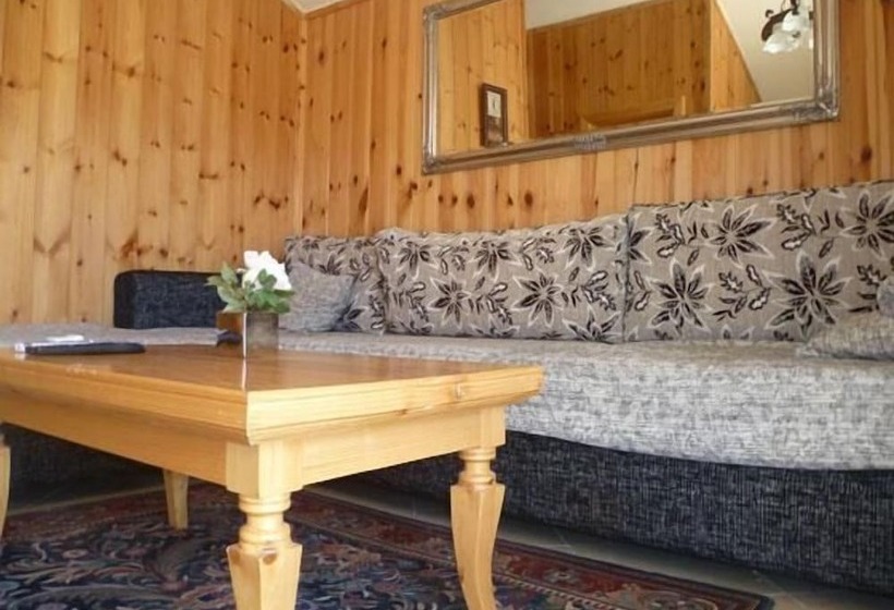 בית מלון כפרי Resort Teater Kame