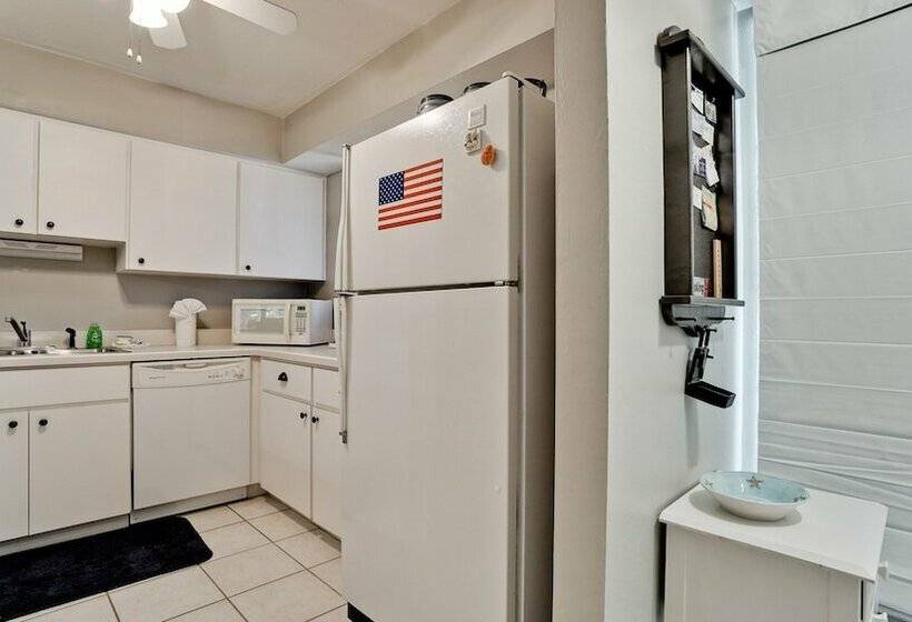 فندق Runaway Bay Resort By Bbg