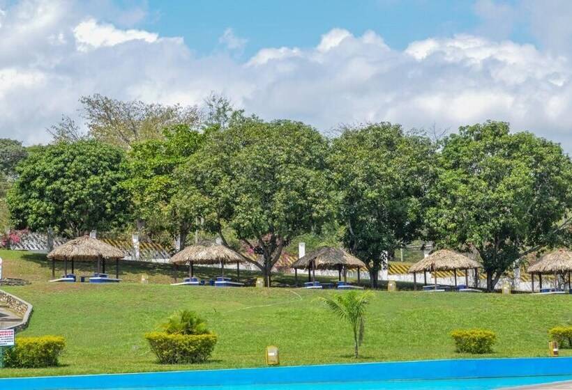 Отель Y Parque Acuatico Agua Sol Alegría