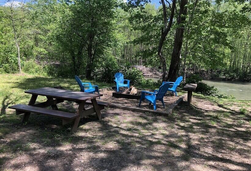 River`s Edge  Ocoee Riverfront