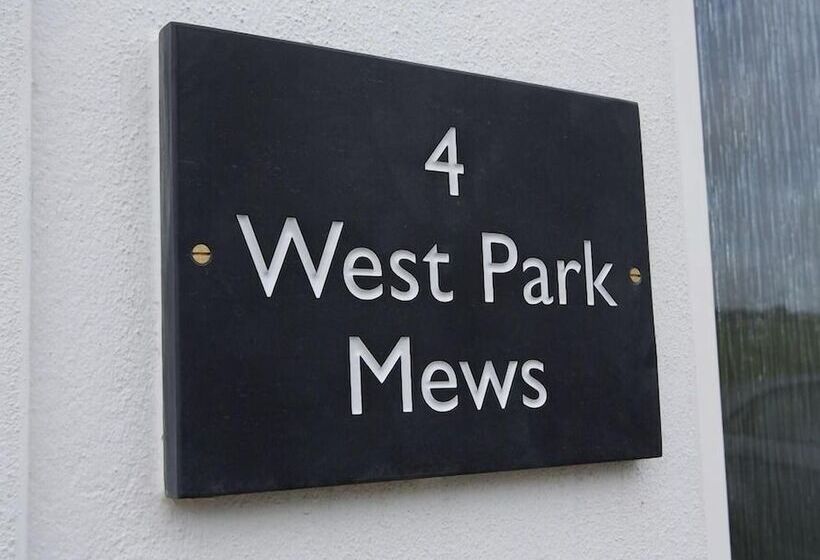 4 West Park Mews