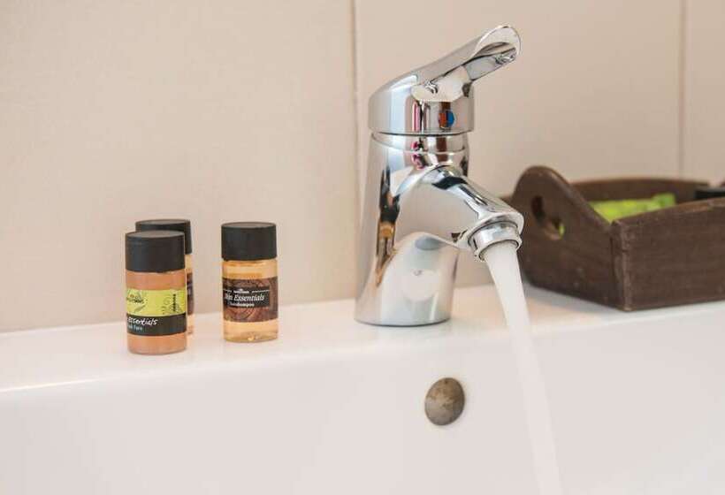 Aerides Boutique Rooms