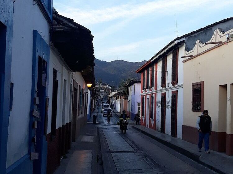 Общежитие Casa Plena Ashram Urbano