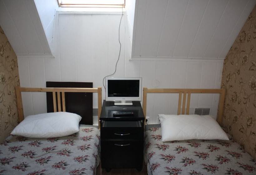 Mini Hotel Avrora Hostel