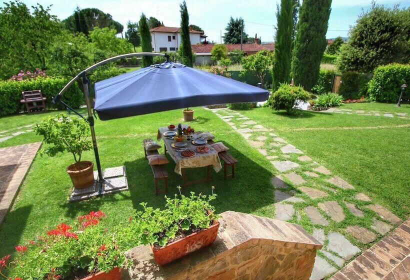 Amazing Apartment In Lucignano With Private Terrace And Close To Village