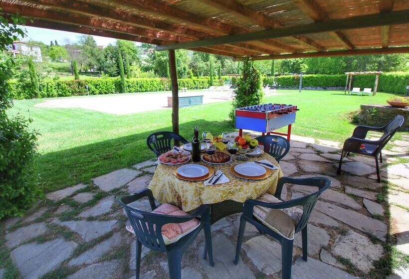 Amazing Apartment In Lucignano With Private Terrace And Close To Village