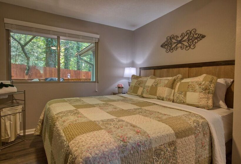 Gatlinburg Barbara S Song #4125