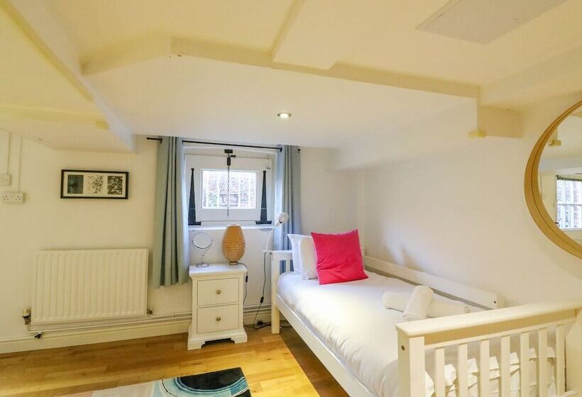 Barley Mews