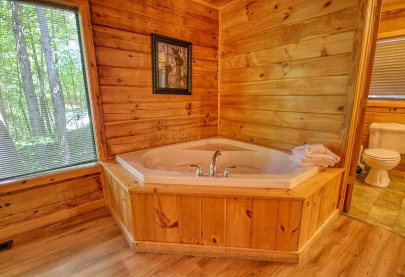 Cottage In The Pines #297