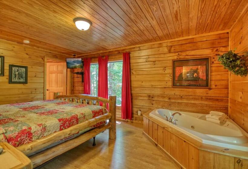 Cottage In The Pines #297