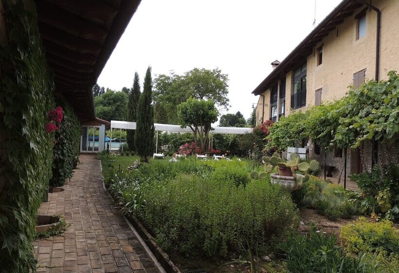 צימר Resort Villa Manin