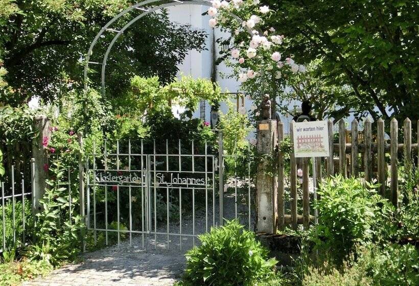 Log Cabin In Bavaria With Covered Terrace