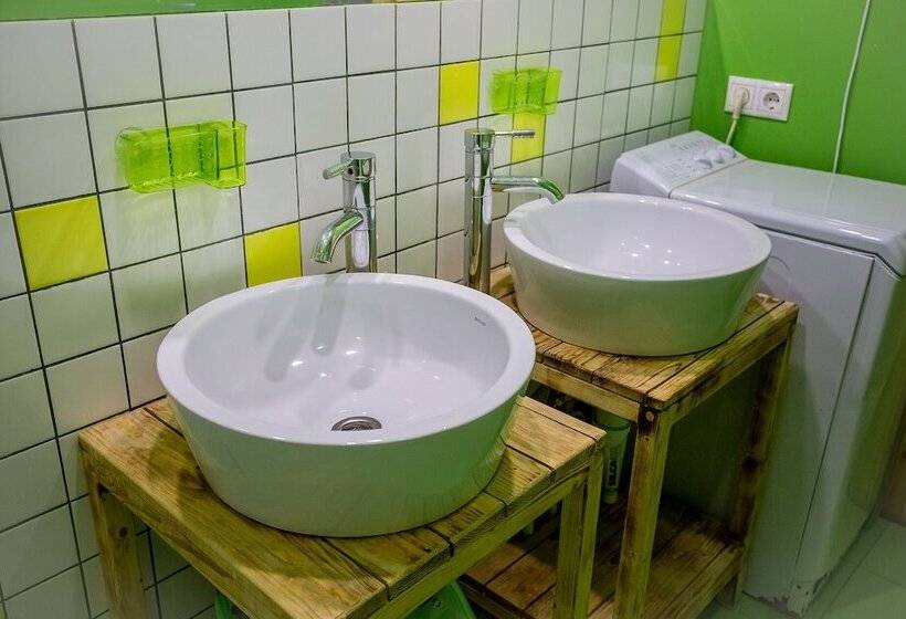 Eco Son Hotel & Hostel