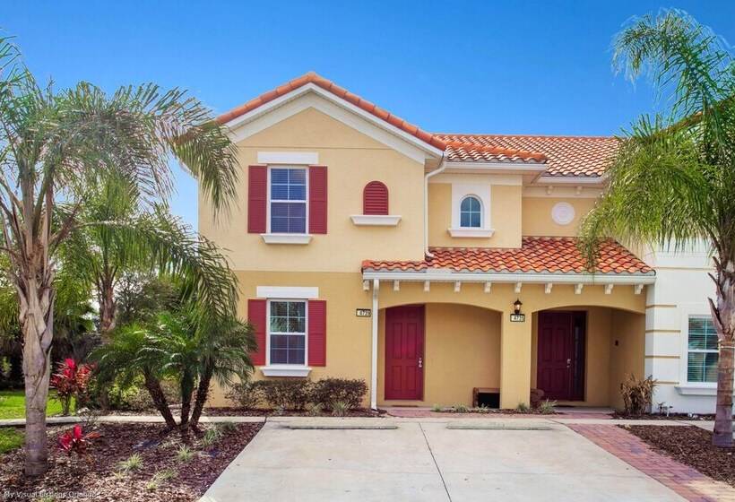 Enjoy The Private View! Roomy Town Home With Pool, 20 Mins From Disney #5st739