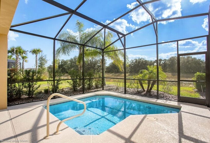 Enjoy The Private View! Roomy Town Home With Pool, 20 Mins From Disney #5st739