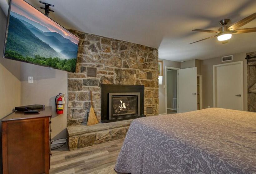 Gatlinburg Barbara S Song #4125