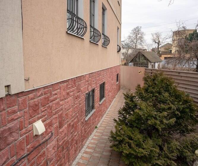 Guest House Rango   Hostel