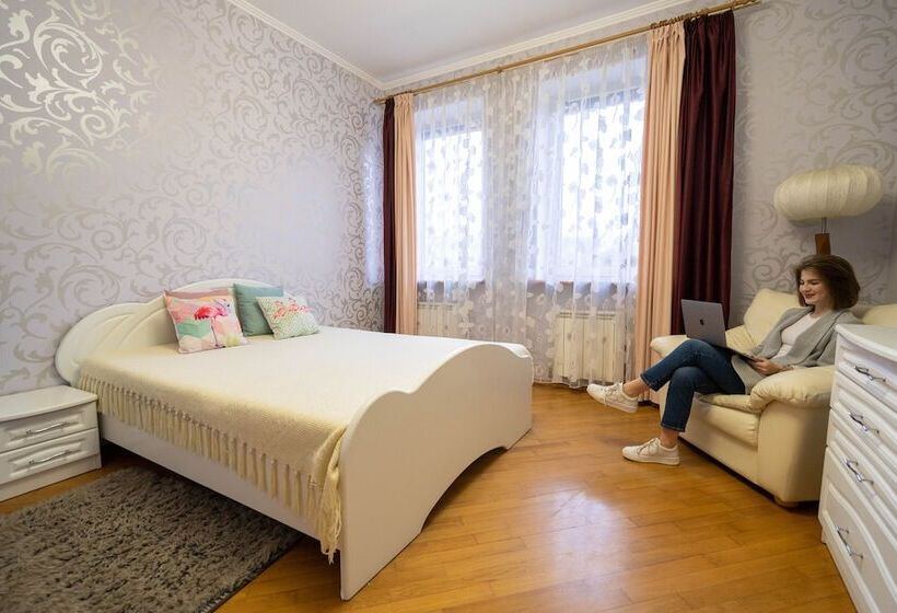 Guest House Rango   Hostel