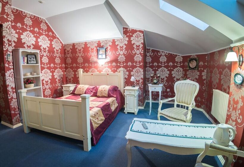 Hamilton's Bed & Breakfast