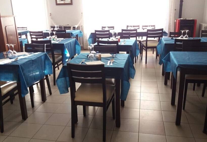 Hostal Restaurante Delfin