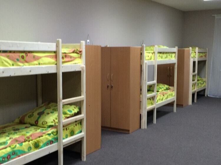 Hostel Happy House On Kholmogorova