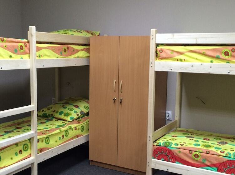 Hostel Happy House On Kholmogorova