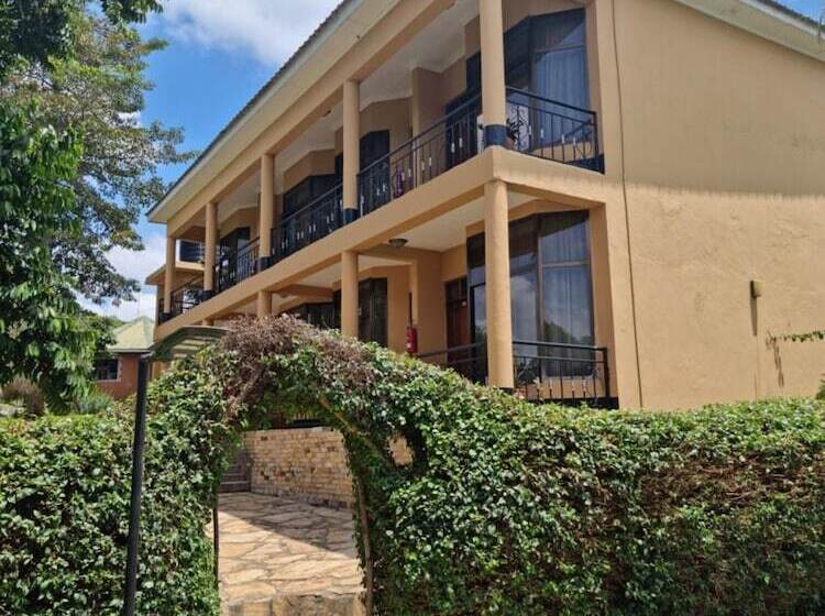 هتل Africa Safari Arusha