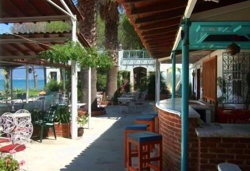 Отель Altin Camp & Park