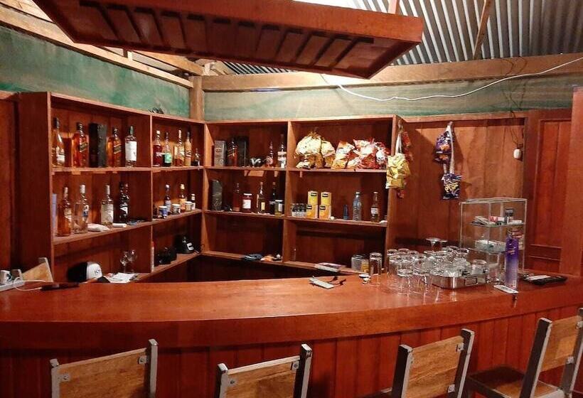 هتل Amazon Journeys Lodge & Expedition