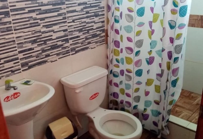 هتل Amazon Journeys Lodge & Expedition