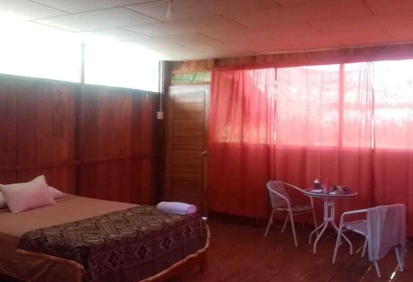 هتل Amazon Journeys Lodge & Expedition