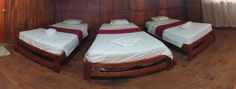 هتل Amazon Journeys Lodge & Expedition