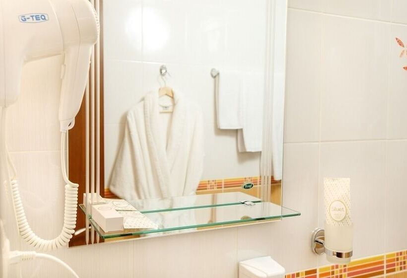 هتل Aura Aquarelle